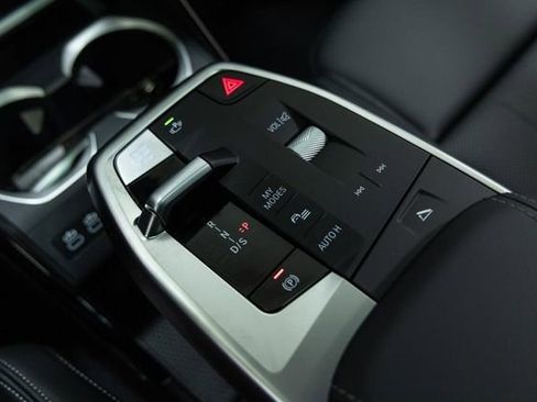 Certified 2025 BMW X2 xDrive28i w/ Technology Package image 23