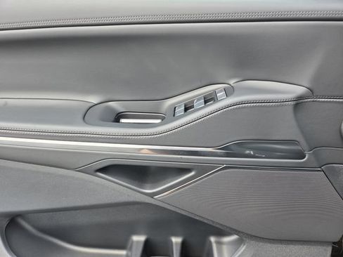 New 2027 Lincoln Navigator Premiere RWD image 14