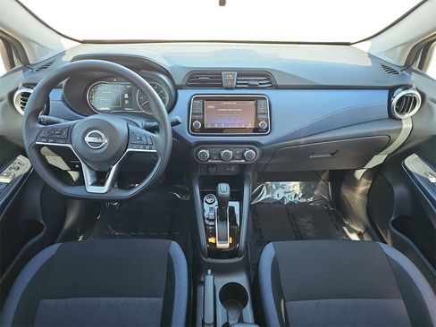 Used 2025 Nissan Versa SV w/ Trunk Package image 9