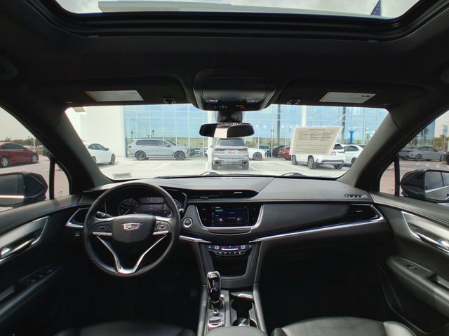 Used 2024 Cadillac XT6 Luxury FWD image 14