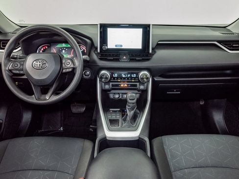 Used 2025 Toyota RAV4 XLE AWD/4WD image 23