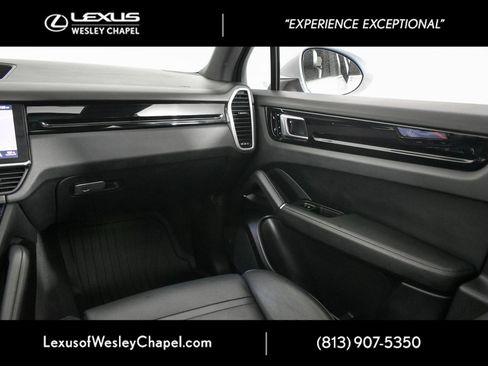 Used 2019 Porsche Cayenne image 28