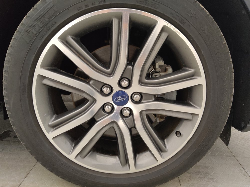 Used 2019 Ford Edge Titanium w/ Equipment Group 301A AWD/4WD image 31