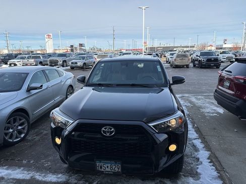 Used 2016 Toyota 4Runner SR5 Premium image 5