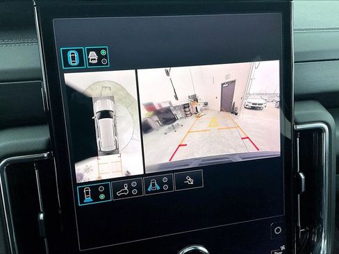 Used 2025 GMC Yukon Denali image 30