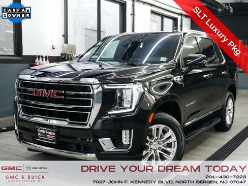 Used 2024 GMC Yukon SLT w/ SLT Luxury Package AWD/4WD image 1
