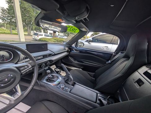 Certified 2025 MAZDA MX-5 Miata Club w/ Interior Package RWD image 11