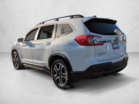 Used 2023 Subaru Ascent Limited image 8