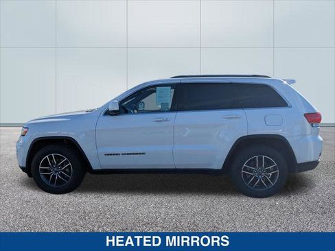 Used 2019 Jeep Grand Cherokee Laredo w/ Laredo X Package image 2