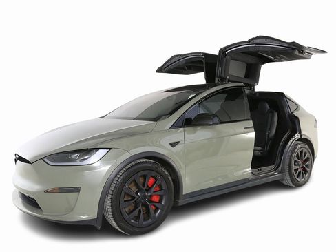 Used 2023 Tesla Model X image 10