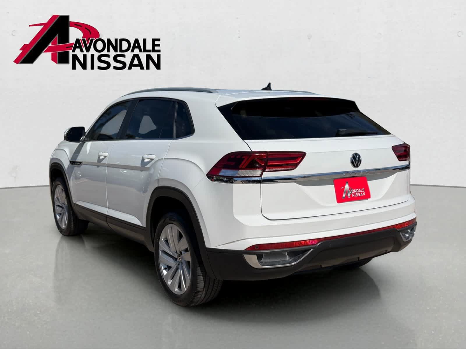Used 2021 Volkswagen Atlas Cross Sport SE w/ Panoramic Sunroof Package FWD image 4