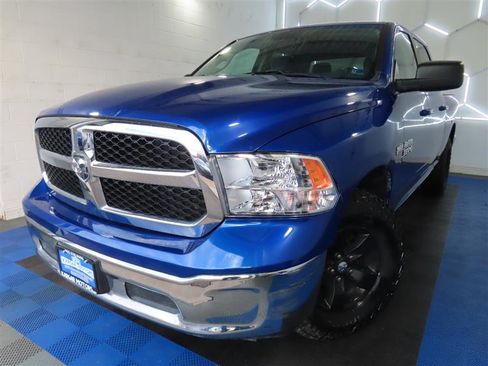 Used 2019 RAM 1500 Classic SLT AWD/4WD image 1