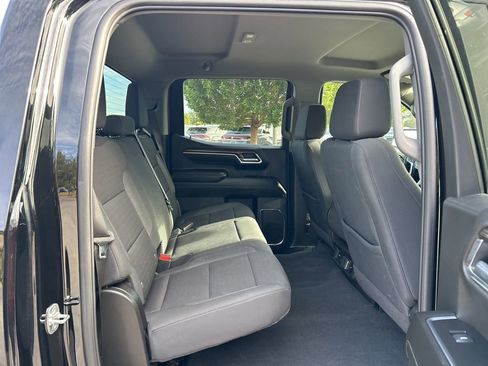 Used 2025 Chevrolet Silverado 1500 LT image 42