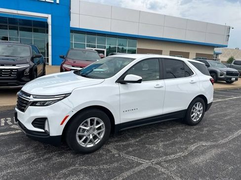 Used 2024 Chevrolet Equinox LT w/ LPO, Cargo Package FWD image 1