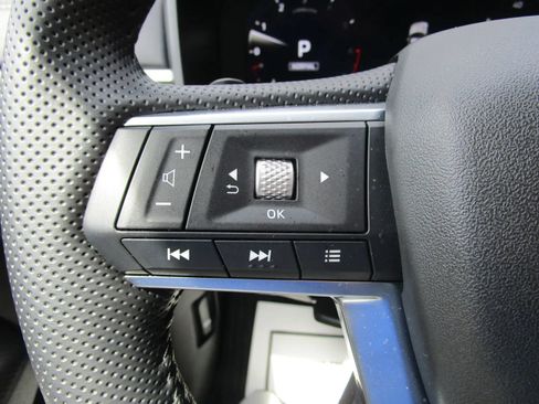 Used 2025 Mitsubishi Outlander SE AWD/4WD image 23