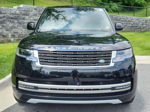 Used 2025 Land Rover Range Rover SE AWD/4WD image 8