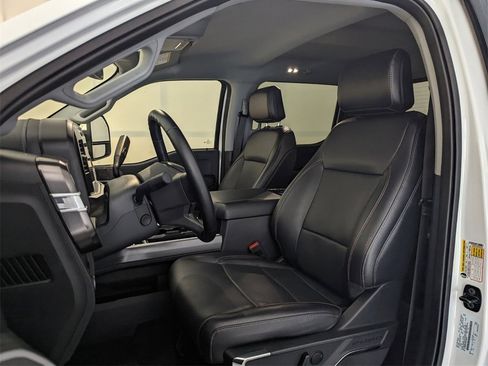 Used 2024 Ford F250 Lariat w/ Chrome Package image 5