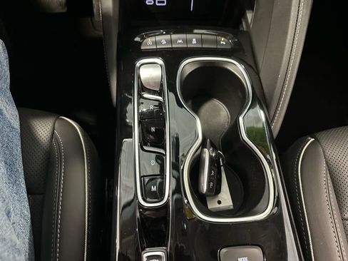 Used 2023 Buick Envision Essence image 23