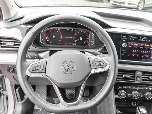Certified 2023 Volkswagen Taos SEL AWD/4WD image 21