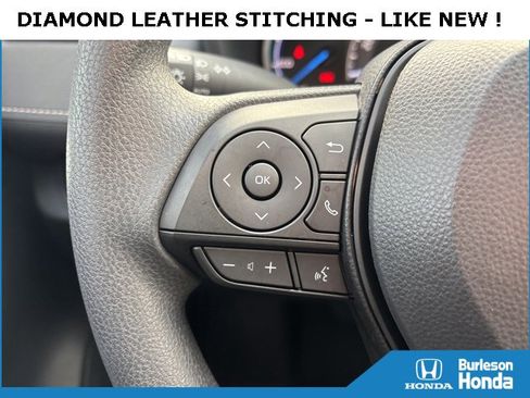 Used 2025 Toyota RAV4 XLE image 8