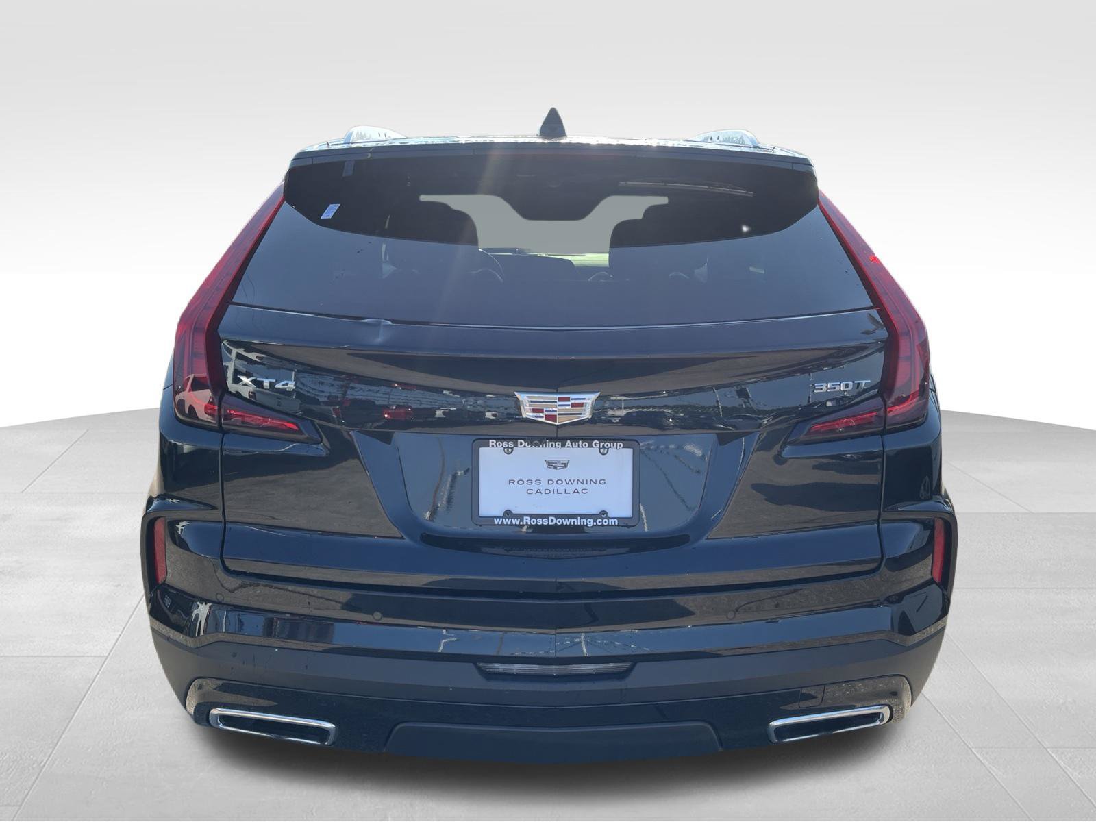 Used 2024 Cadillac XT4 Premium Luxury FWD image 5