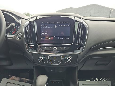 Used 2023 Chevrolet Traverse LT FWD image 26