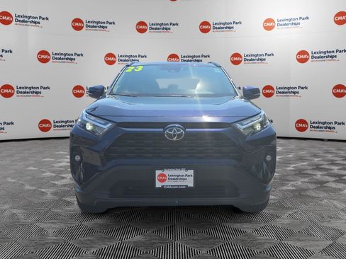 Used 2023 Toyota RAV4 XLE Premium AWD/4WD image 2