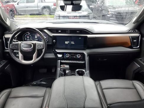 Used 2024 GMC Sierra 1500 Denali AWD/4WD image 12