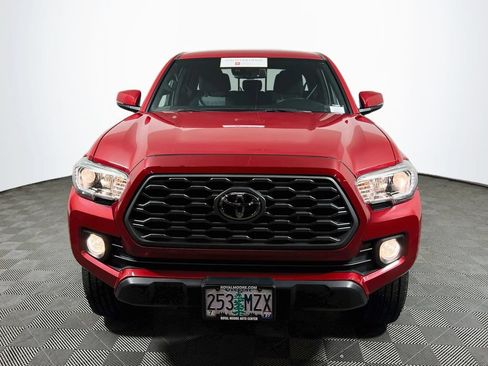 Certified 2021 Toyota Tacoma TRD Off-Road AWD/4WD image 2