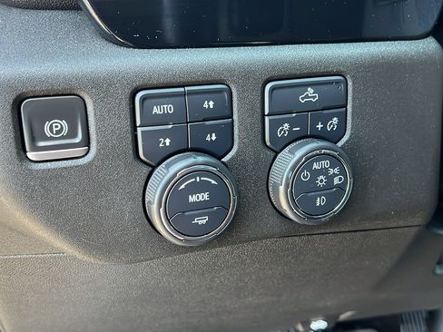 Used 2023 Chevrolet Silverado 1500 RST w/ Z71 Off-Road Package image 25