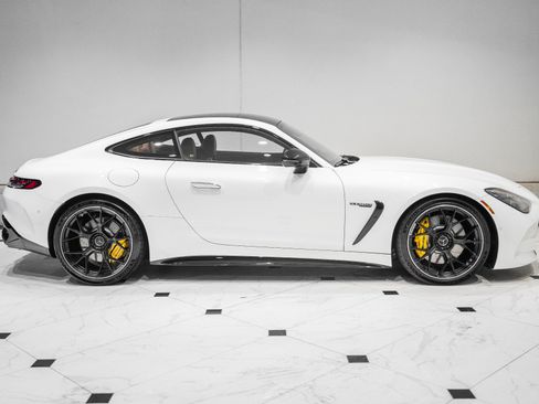 Used 2025 Mercedes-Benz AMG GT 63 image 6
