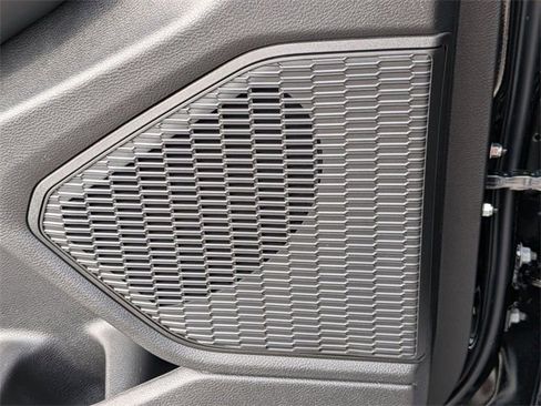 New 2025 Jeep Grand Cherokee Altitude image 18