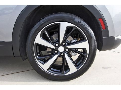 Used 2021 Buick Envision Essence image 34