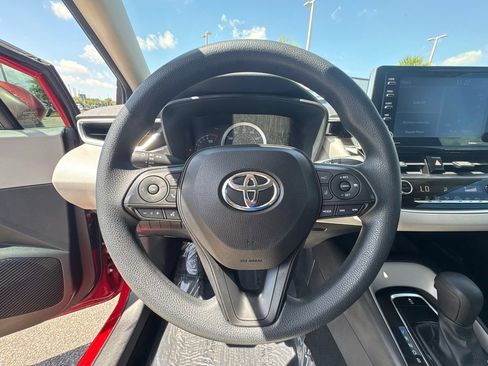 Used 2021 Toyota Corolla LE w/ LE Convenience Package FWD image 25