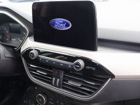 Used 2022 Ford Escape SE image 11