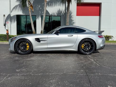 Used 2018 Mercedes-Benz AMG GT R image 38