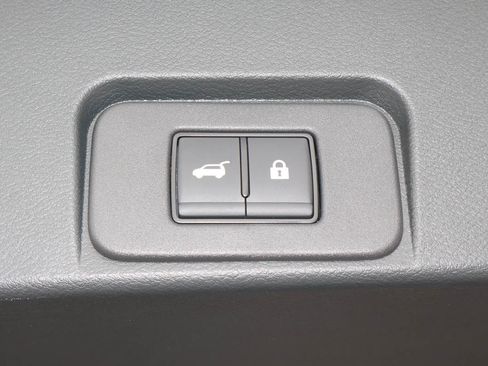 Used 2025 Nissan Rogue Platinum w/ Platinum Premium Package AWD/4WD image 20