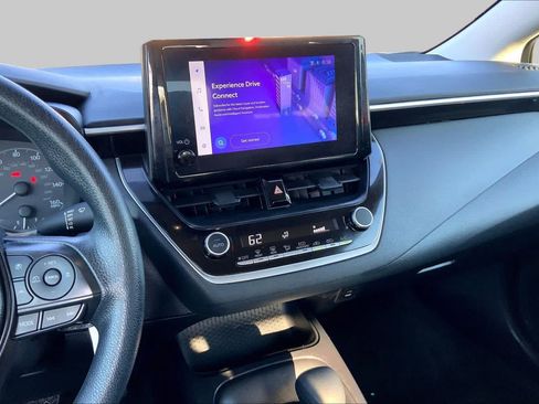 Used 2025 Toyota Corolla LE FWD image 7