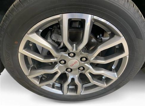 Used 2023 GMC Terrain Denali w/ Denali Premium Package AWD/4WD image 9