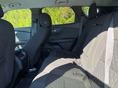 Used 2020 Chevrolet Blazer LT FWD image 4
