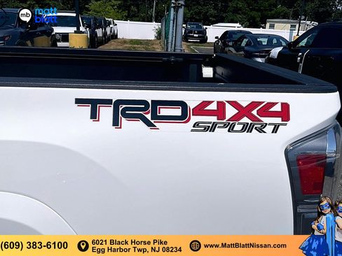 Used 2021 Toyota Tacoma TRD Sport AWD/4WD image 7