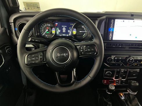 Used 2024 Jeep Wrangler Unlimited Rubicon 4xe image 14