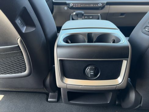 Used 2026 Kia Carnival EX FWD image 25