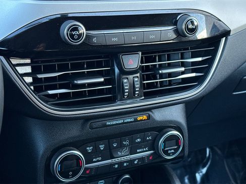 Certified 2021 Ford Escape SE w/ SE Sport Appearance Package image 19