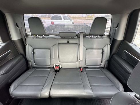 Used 2024 GMC Sierra 1500 SLT image 52