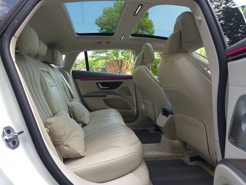 Used 2023 Mercedes-Benz EQS 450+ Sedan image 18