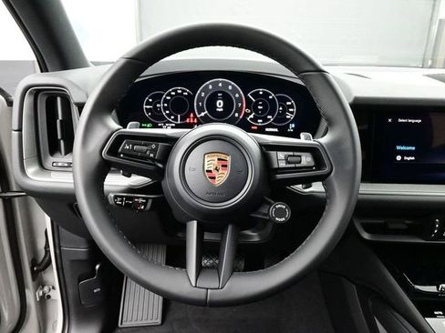 New 2026 Porsche Cayenne image 8