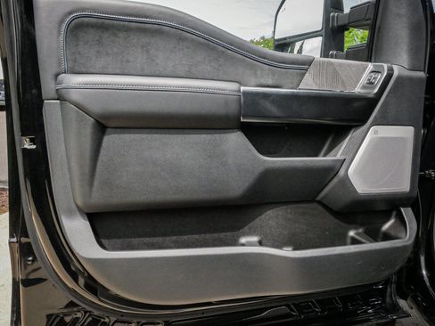 Used 2025 Ford F250 Platinum AWD/4WD image 14