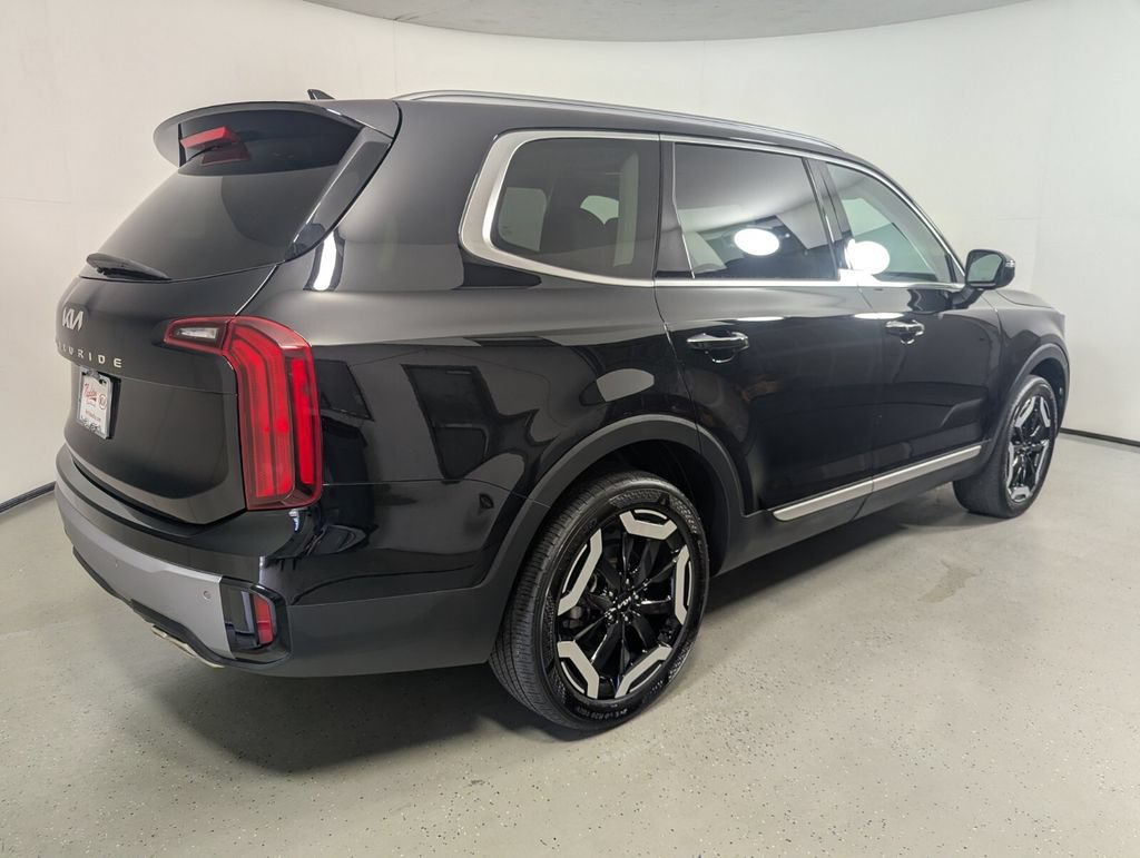 Used 2024 Kia Telluride S w/ S Sunroof Package FWD image 6