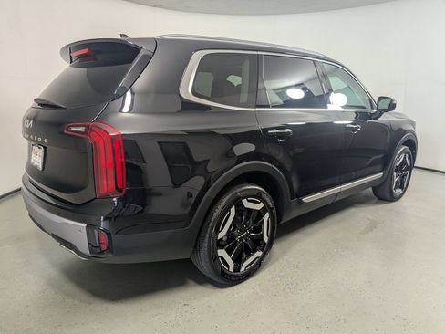 Used 2024 Kia Telluride S w/ S Sunroof Package FWD image 6